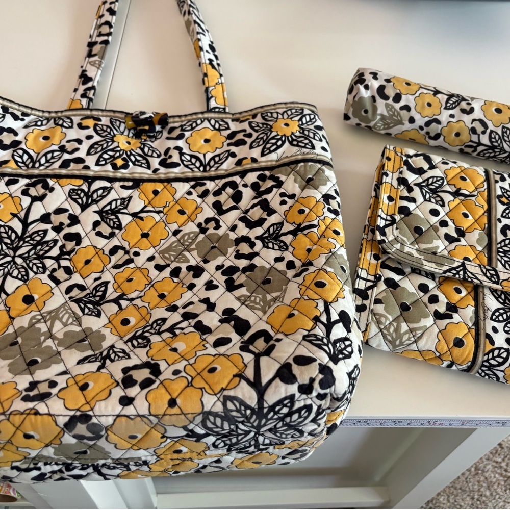 Vera Bradley Travel Bundle- NWOT